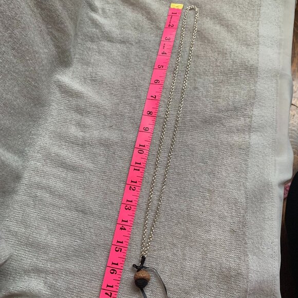 2x25$ 🐿 🍁 CREATION Long necklace - Acorn with Black pompom - silver tone chain - Picture 9 of 9